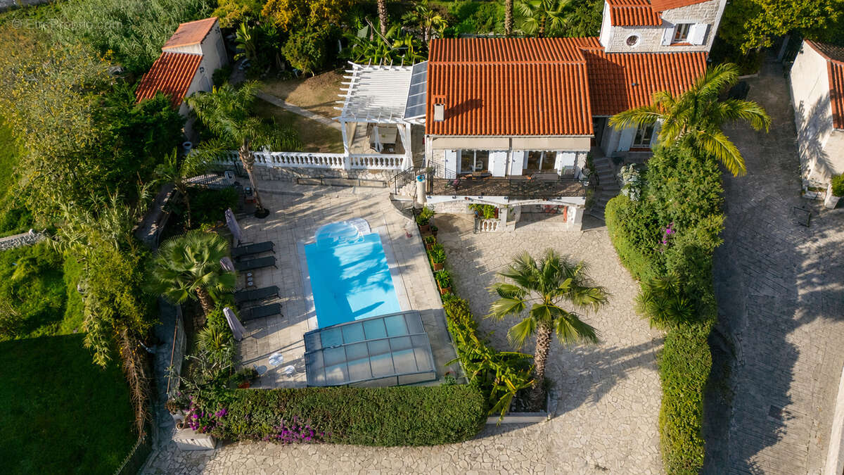 Maison à BEAUSOLEIL