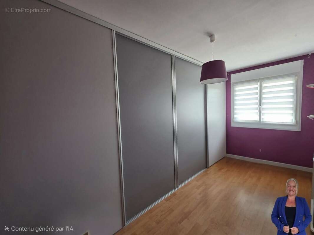 RDC chambre 3 (dressing) - Maison à MUIDS