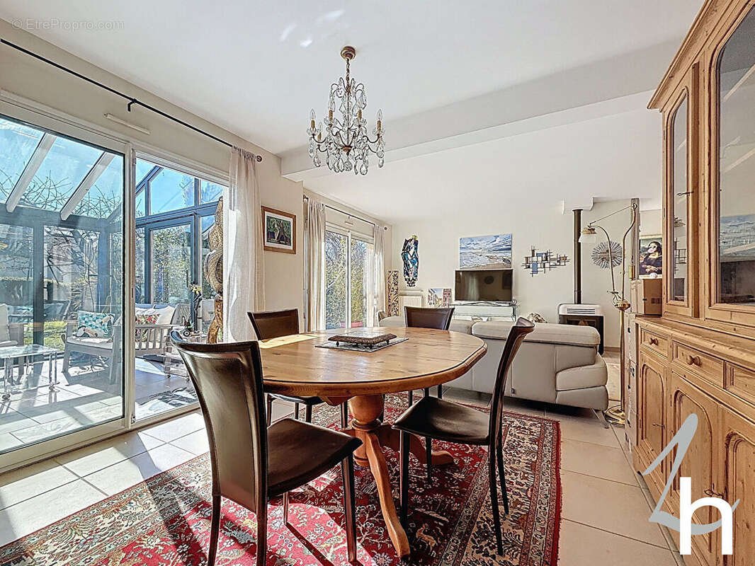 Maison à VILLONS-LES-BUISSONS