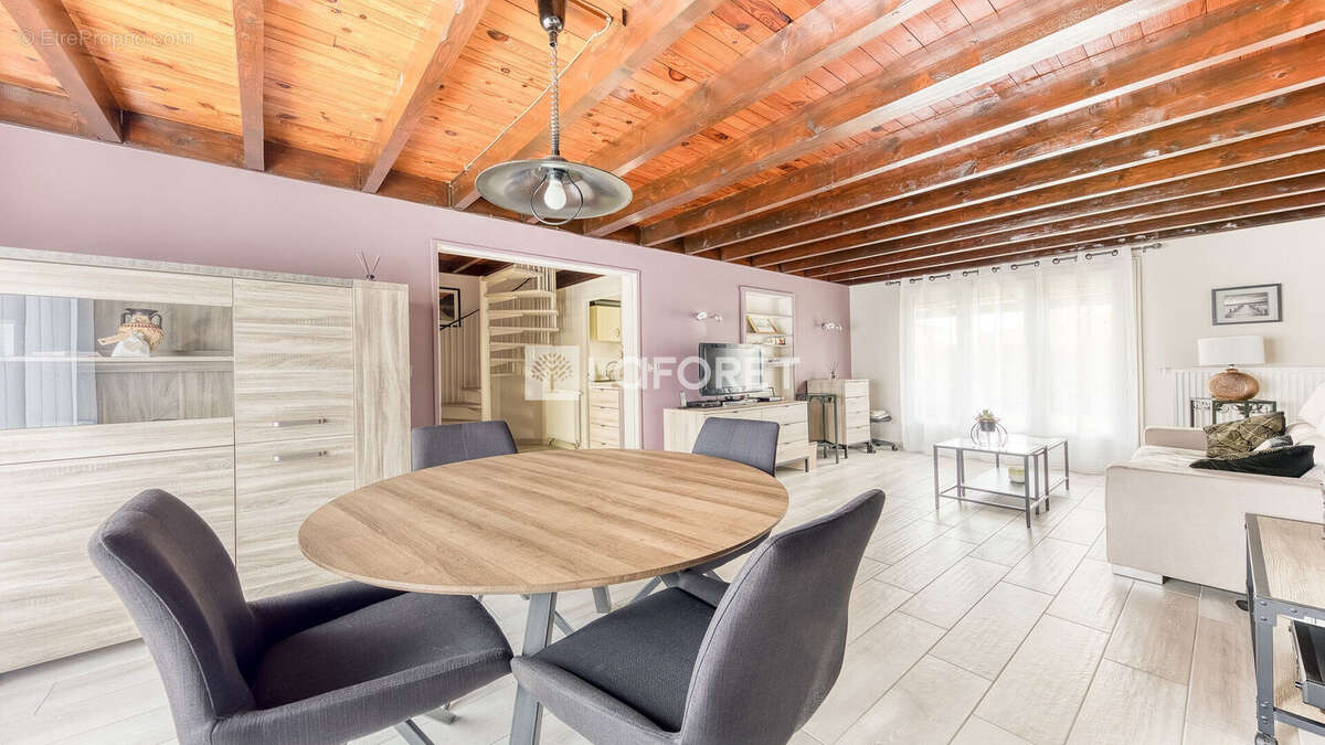 Maison à ROISSY-EN-BRIE