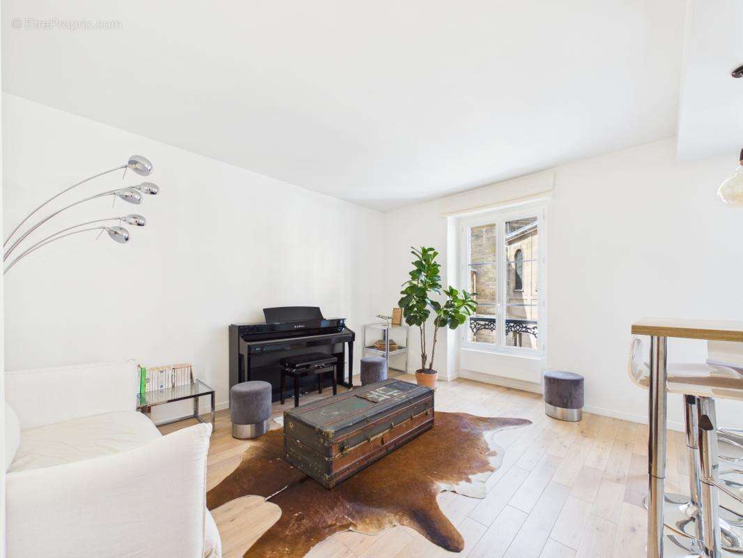 Appartement à PARIS-18E