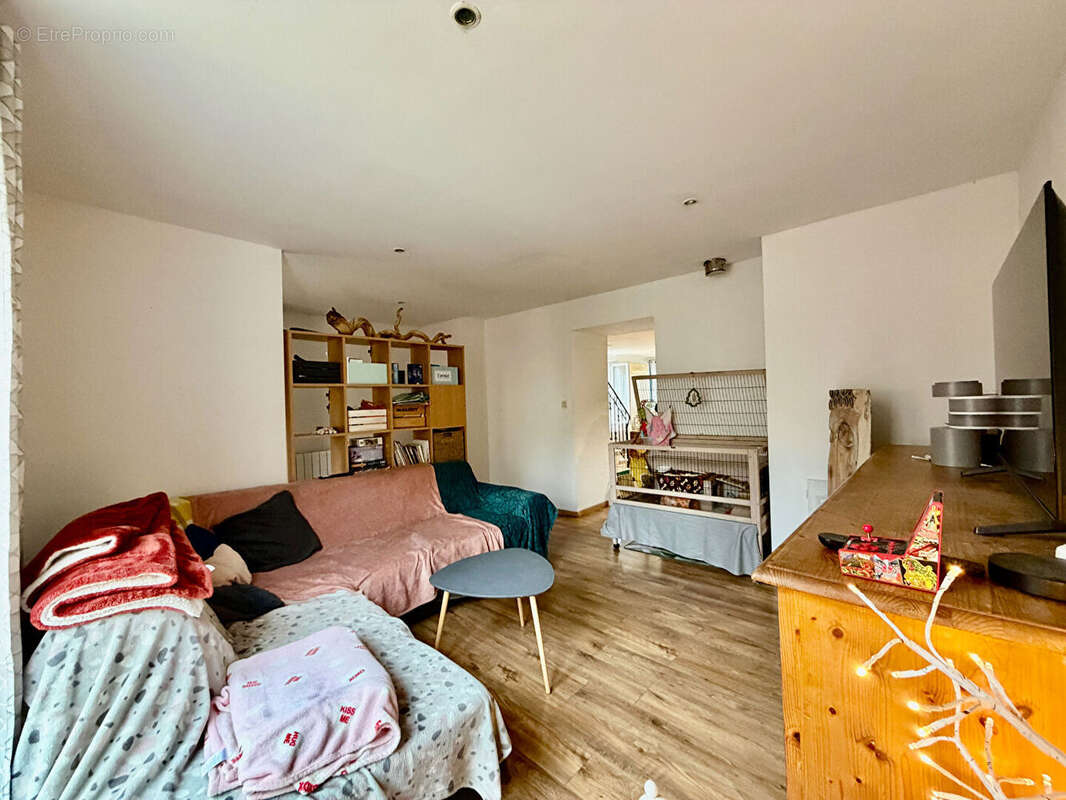 Maison à SAINT-GENIES-DE-COMOLAS