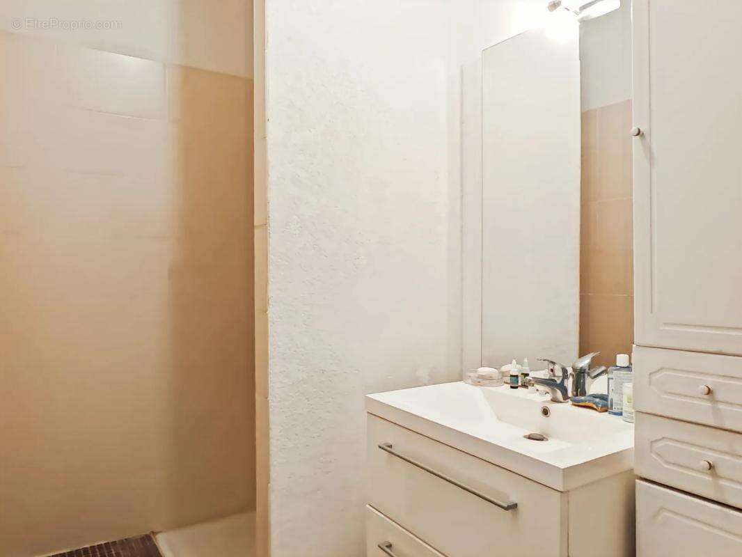 Appartement à THEZA