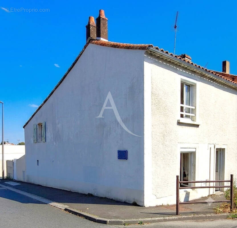 Maison à LES HERBIERS