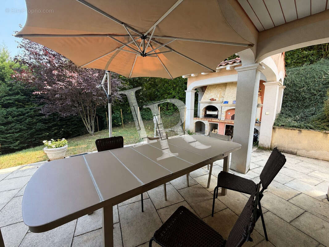 Maison 260 m² à Le Puy-En-Velay  - photo 2