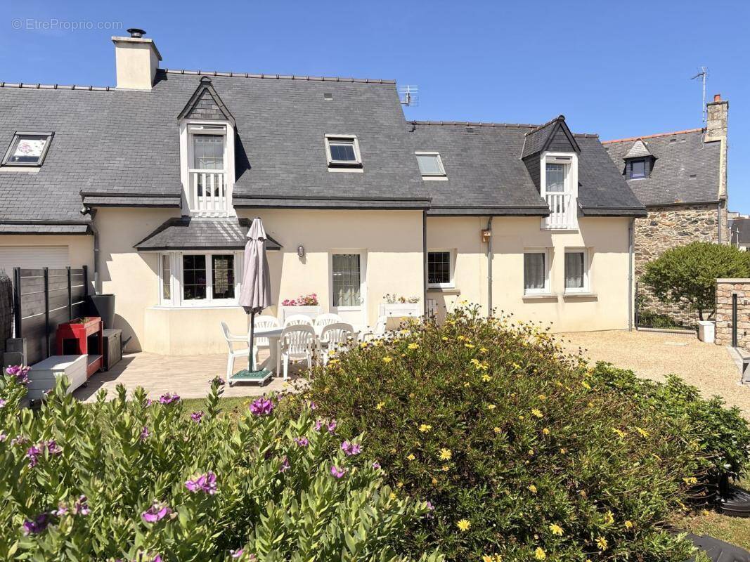 Maison 92 m² à Perros-Guirec  - photo 1