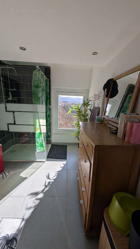 Appartement à GANGES