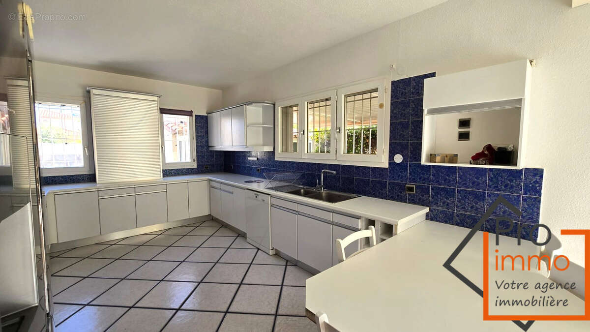 VILLA  de 188m2 - photo 5