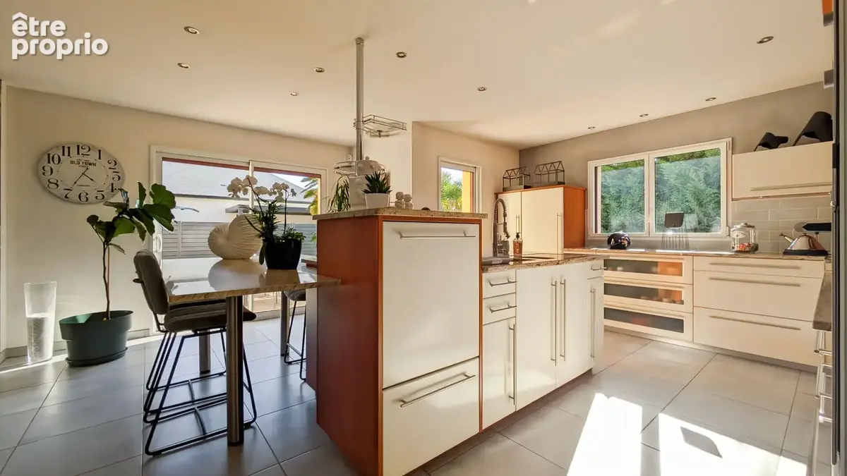 COMBOURG - Maison contemporaine 232 m² - 4 chambres - photo 6
