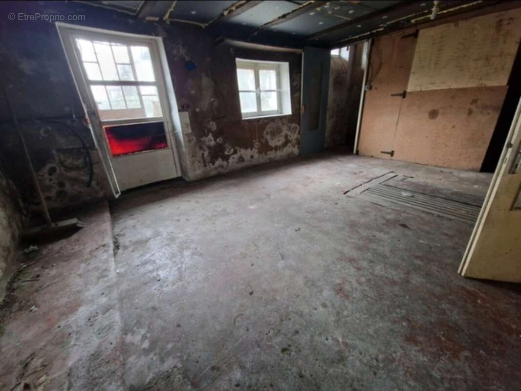 Maison à vendre 5 pièces vittel (88) avec cave, terrasse couverte, atelier, terrain - photo 12