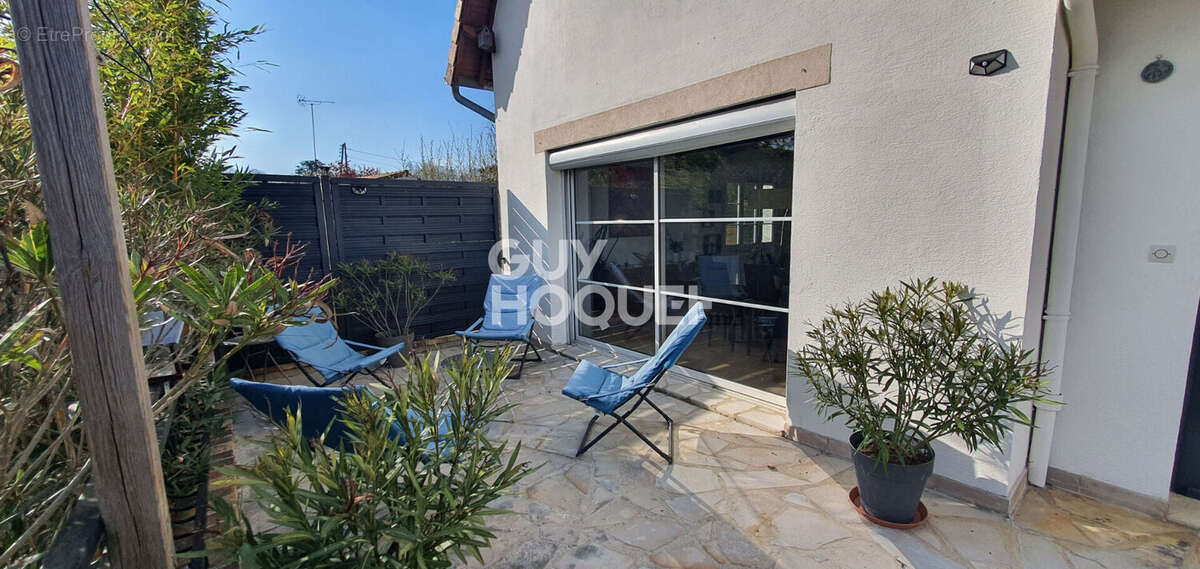 Maison à LA VILLE-DU-BOIS