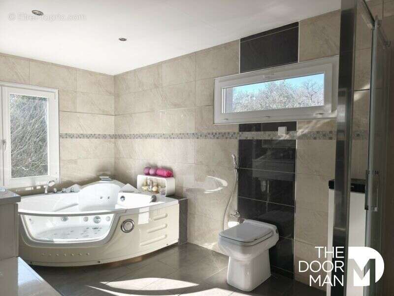 Maison à BRUGUIERES