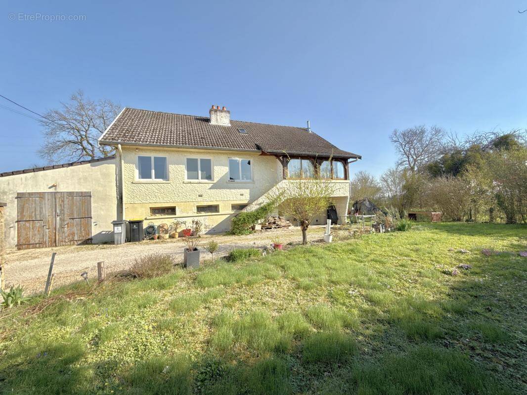 Maison à BROIN