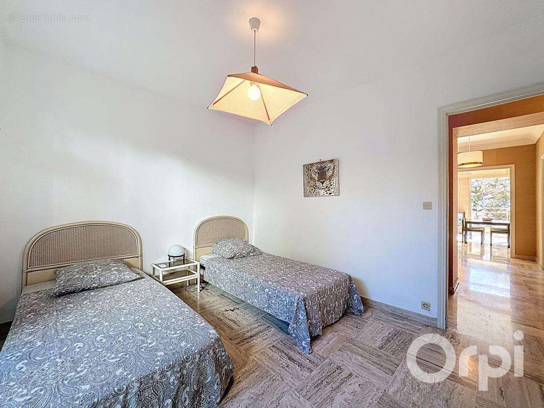 Appartement à VILLENEUVE-LOUBET