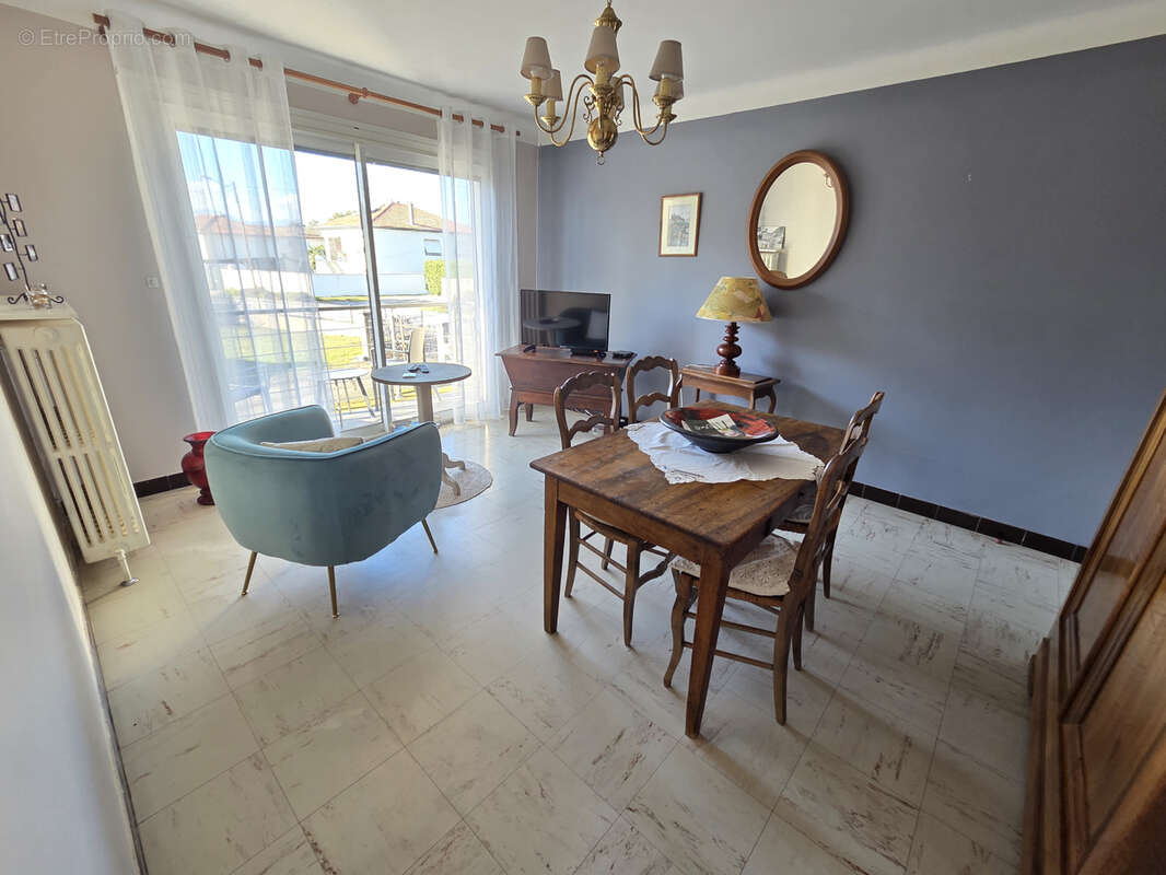 Maison à ROUSSILLON