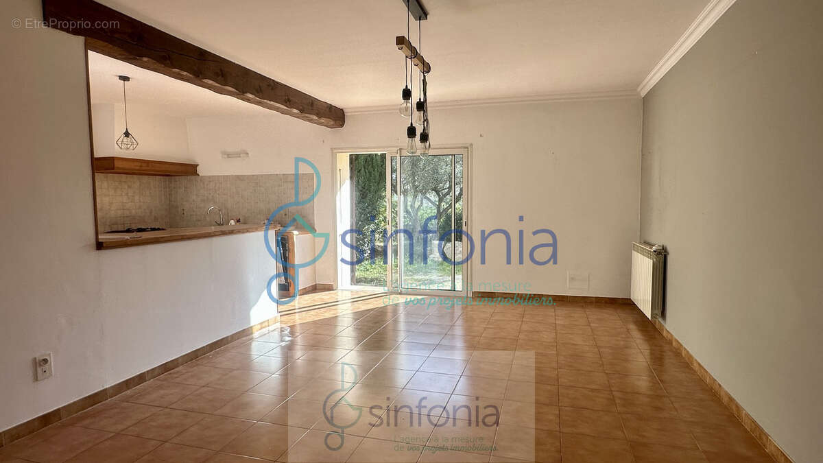 Maison à GARRIGUES-SAINTE-EULALIE