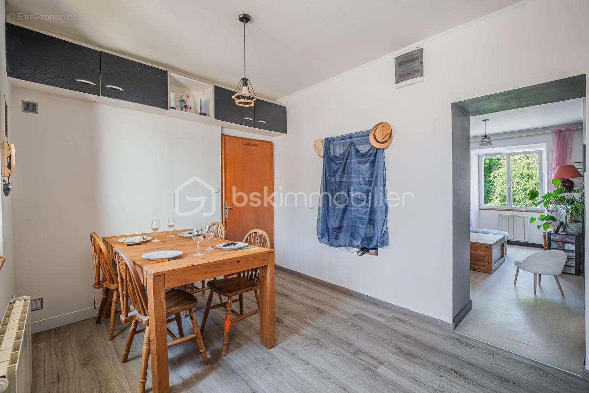 Appartement T3 avec terrasse en plein cœur de Rumilly – Idéal premier achat ou investissement - photo 9