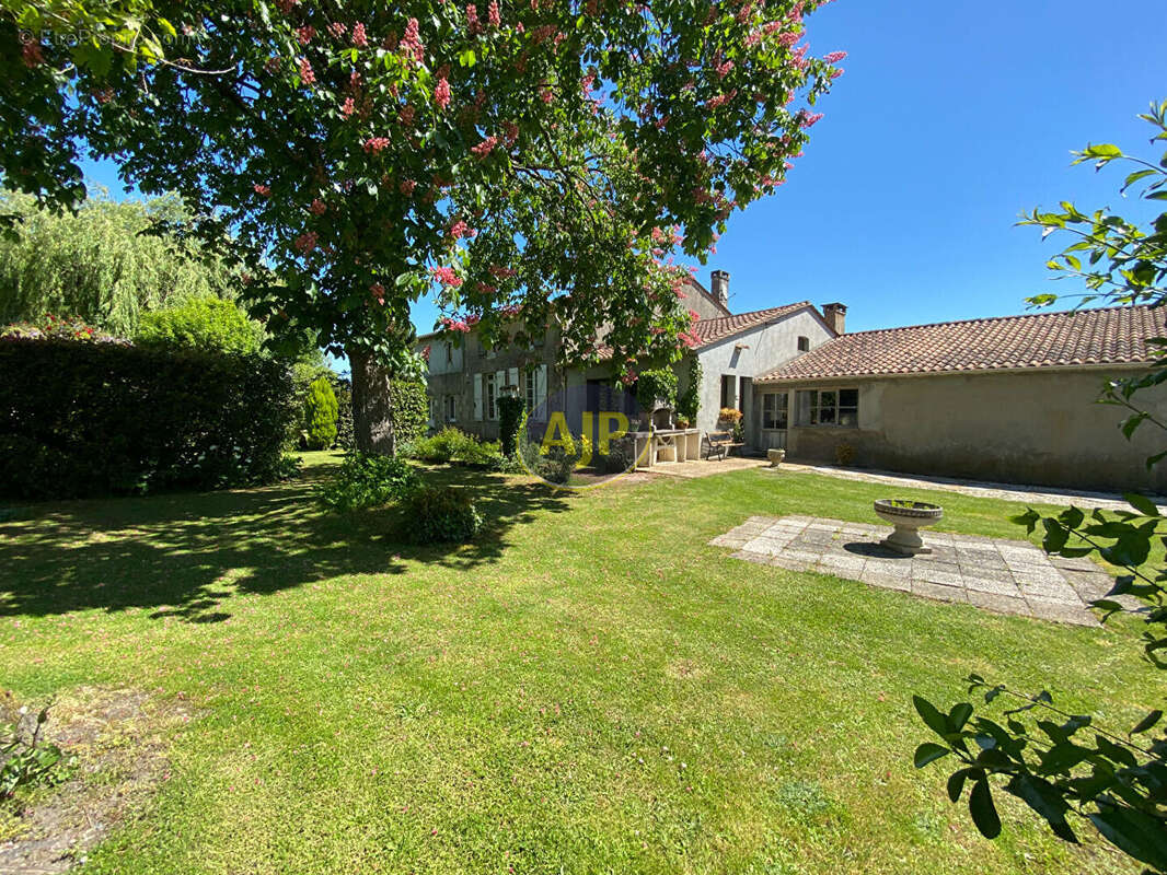 Maison à VENSAC