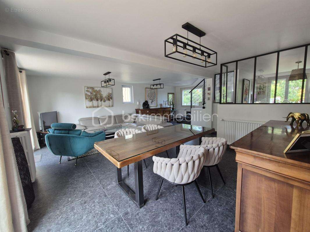 Maison à COURCOURONNES