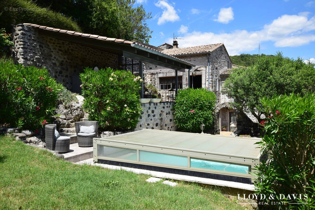Maison à CHOMERAC