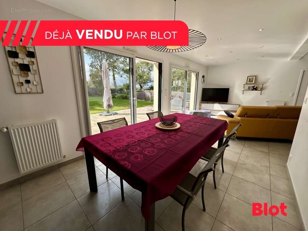 Maison à MONTFORT-SUR-MEU