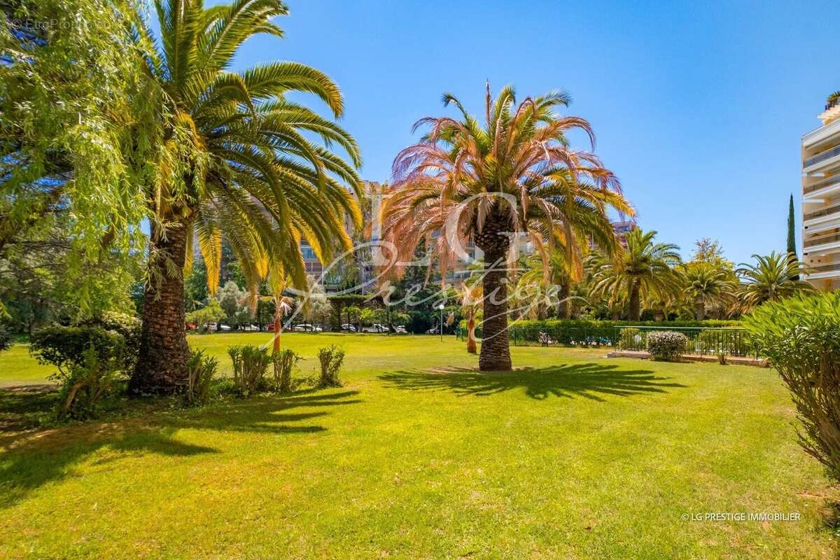 Appartement à MANDELIEU-LA-NAPOULE