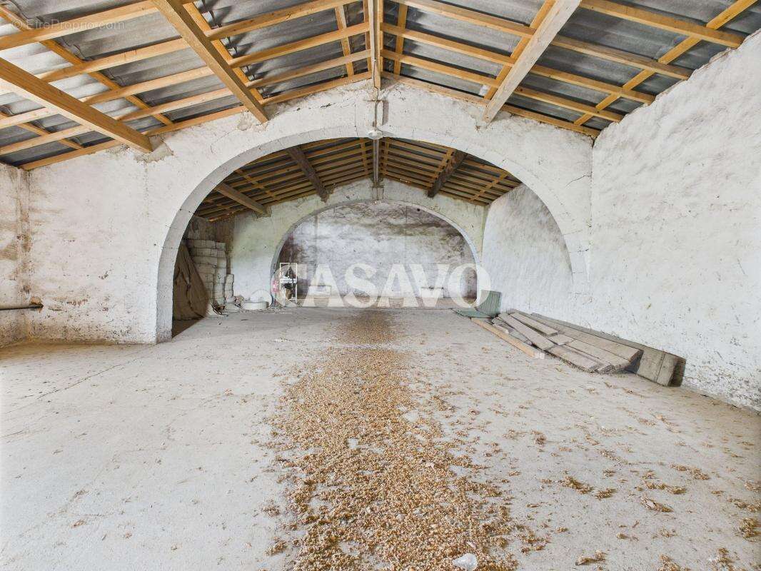 Maison à LA FARE-LES-OLIVIERS