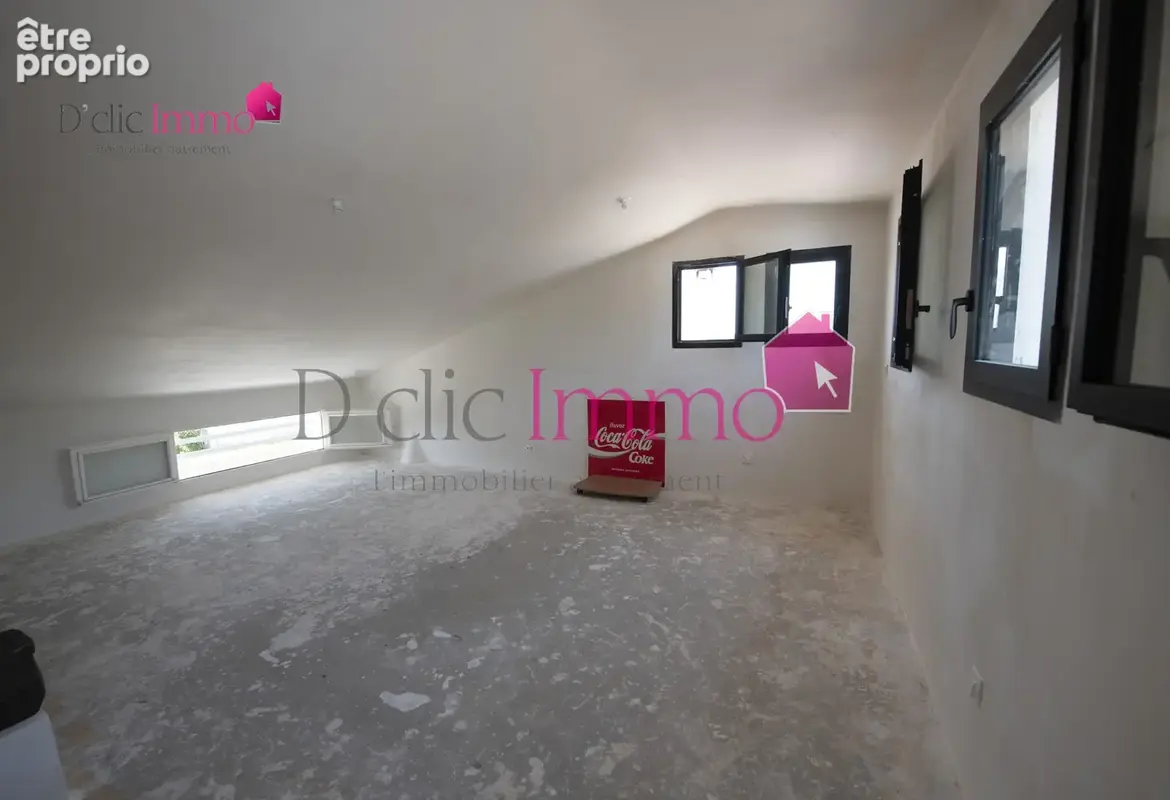 SOULLANS -Maison familiale - 6 chambres - terrain de 1584m2 - centre ville - photo 9