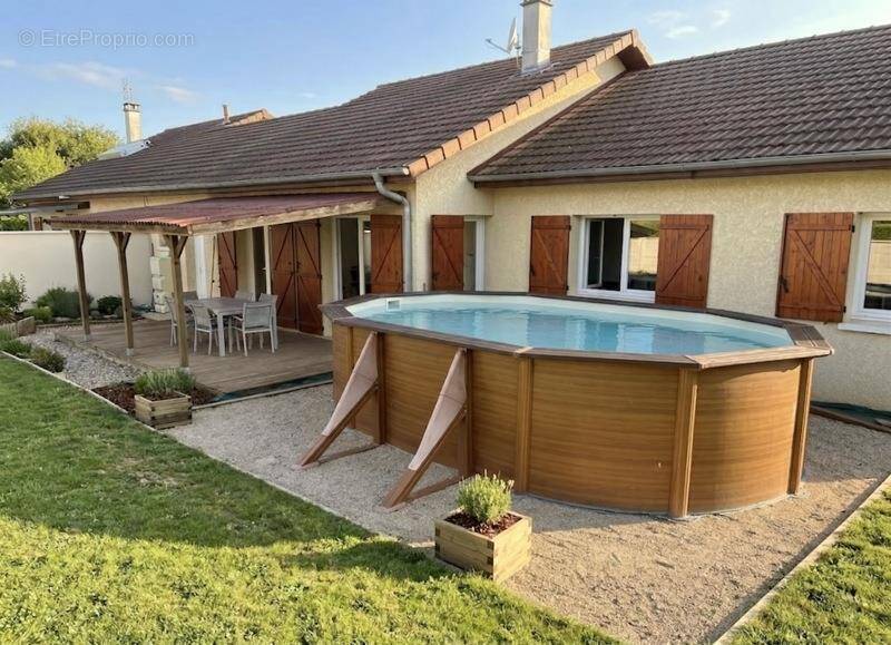 Maison à CREYS-MEPIEU