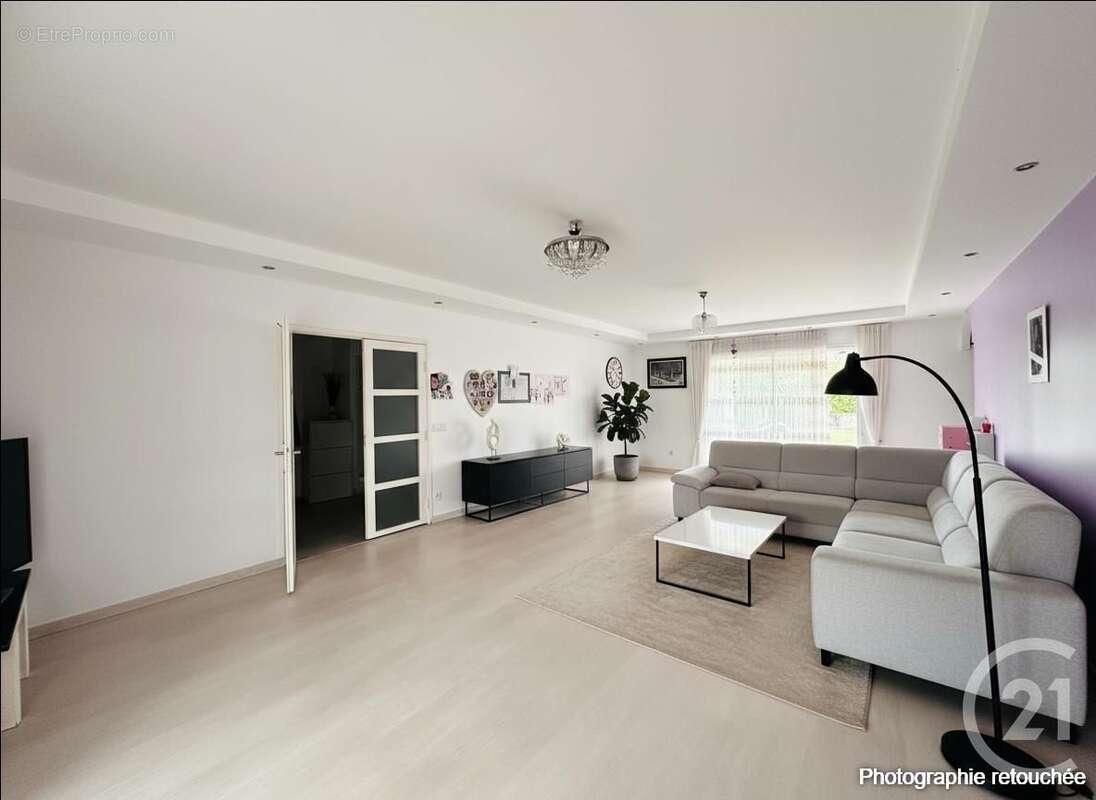 Maison à CUBZAC-LES-PONTS