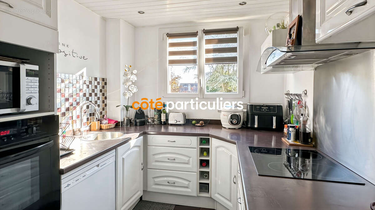 Appartement à BRIE-COMTE-ROBERT