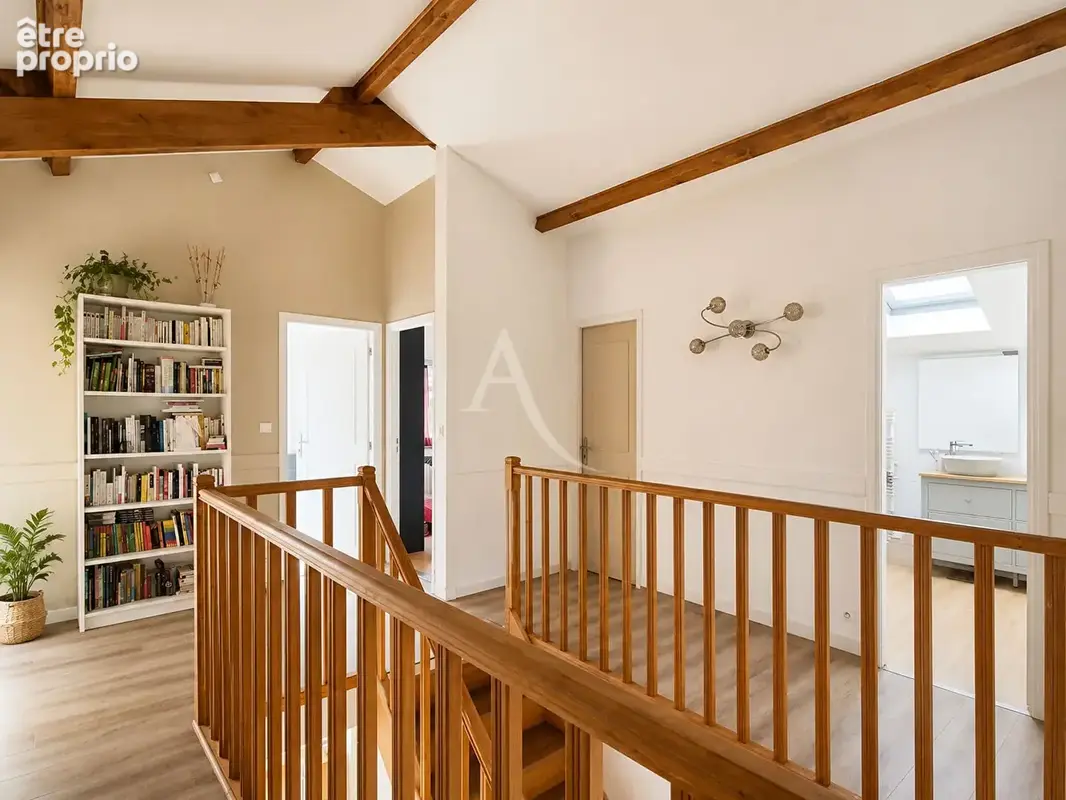 MERIGNAC ARLAC - Maison familiale, 5 chambres avec grand jardin et piscine. - photo 9