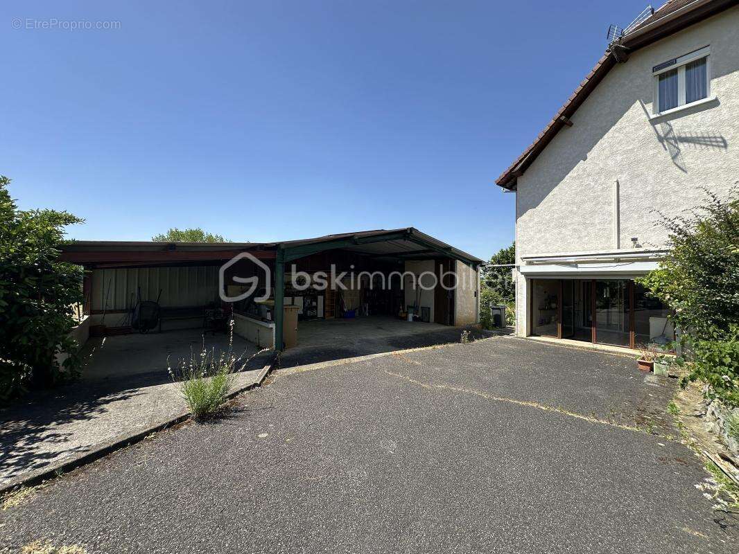 En exclusivité maison de 116 m2 5 pièces, terrain de 2530 m2  dans un endroit proche de PAU - photo 4