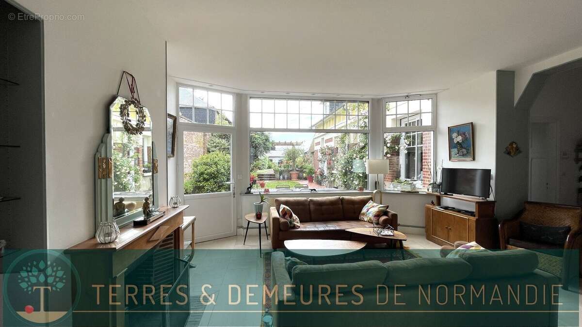 Maison à AUMALE