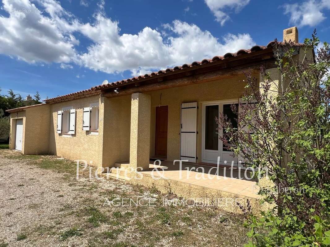 Maison à REVEST-DU-BION