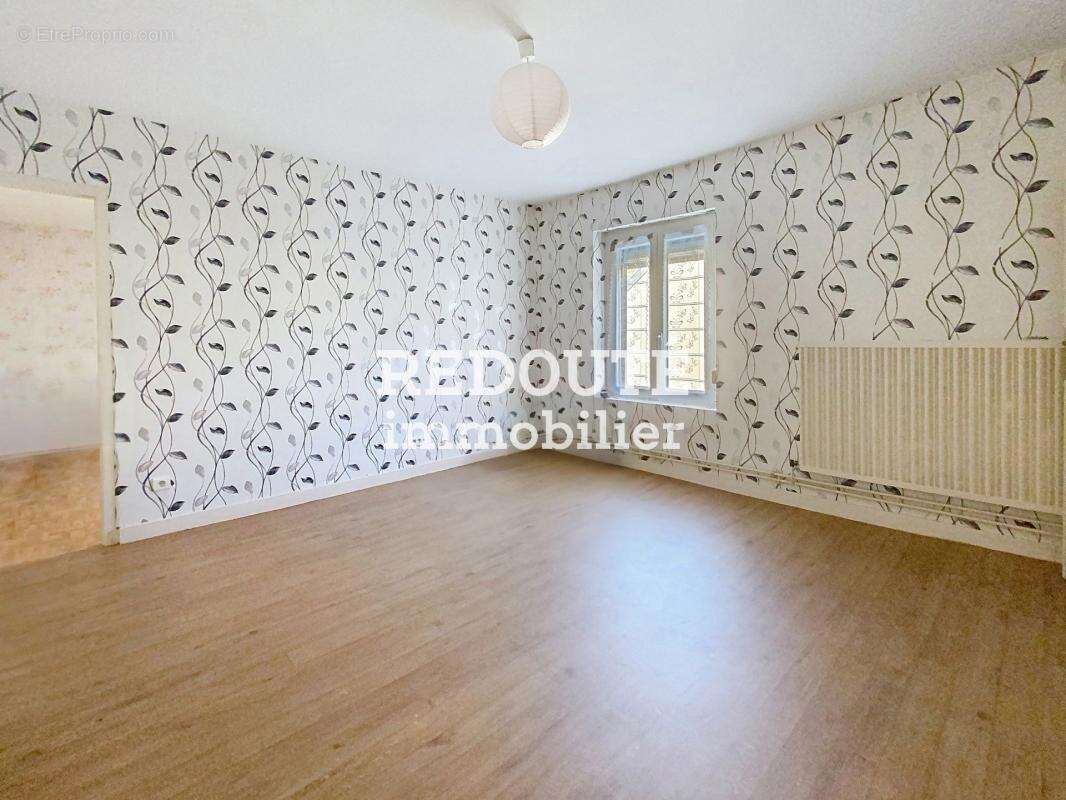 Maison T3 ( à rénover) avec jardin/garage/proche commodités - photo 9