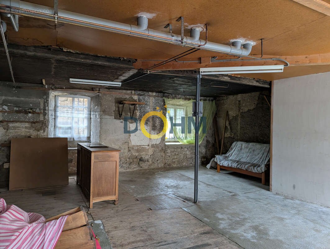 Maison de bourg en pierres avec grand garage - photo 11