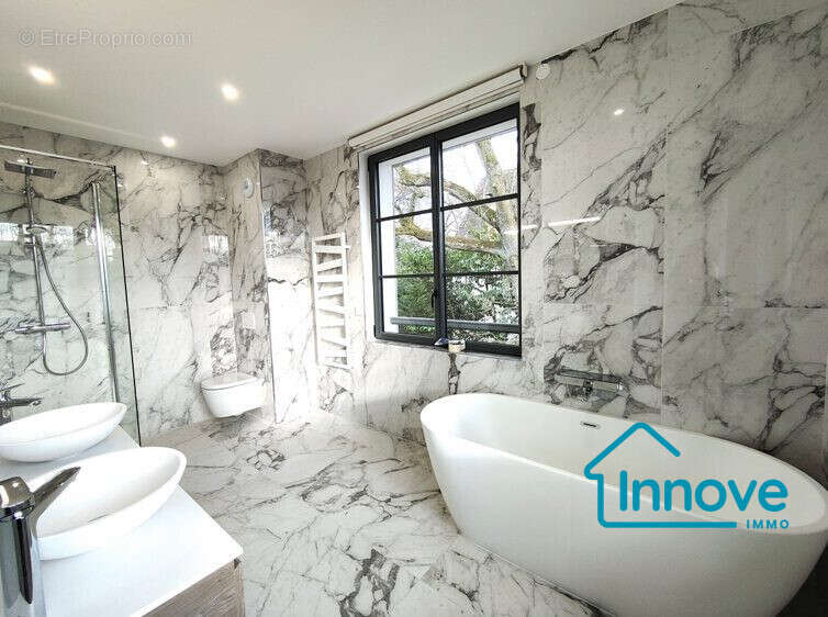 Maison à VAUCRESSON