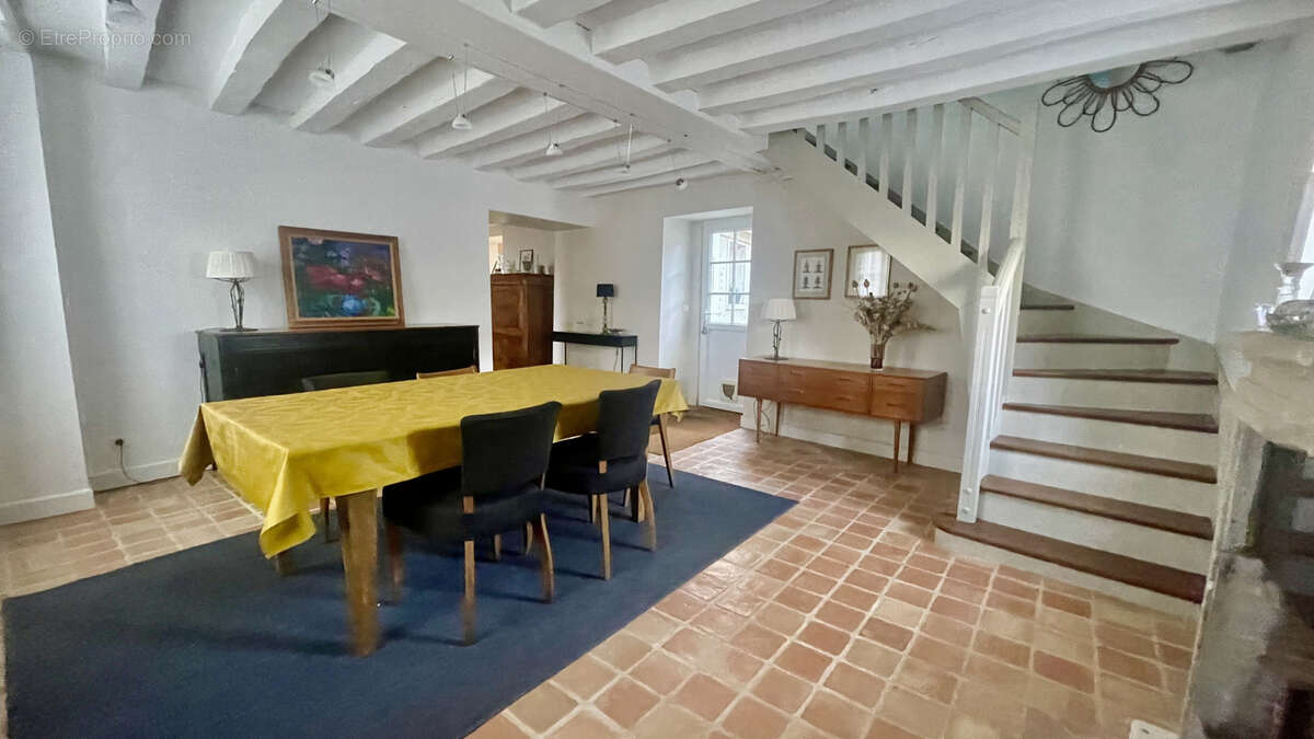 Maison à CRESPIERES