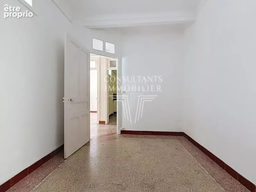 Cannes Banane – 3 pièces à rénover dans un immeuble Art Déco - photo 9