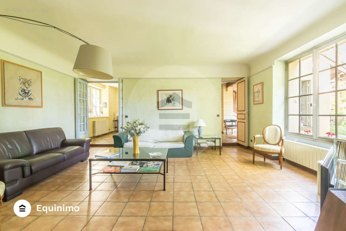 Maison à LOUVECIENNES