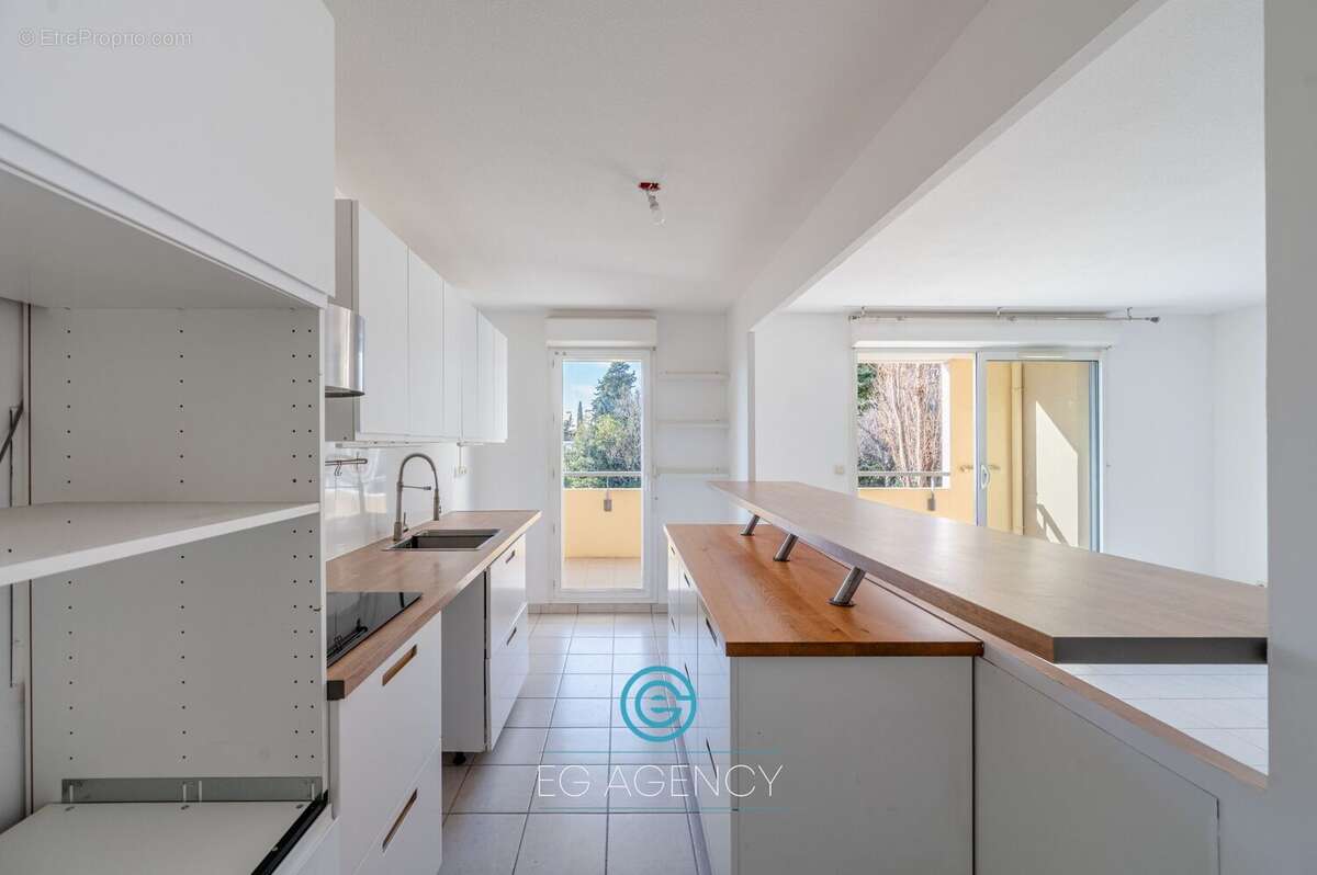 Appartement à MARSEILLE-9E