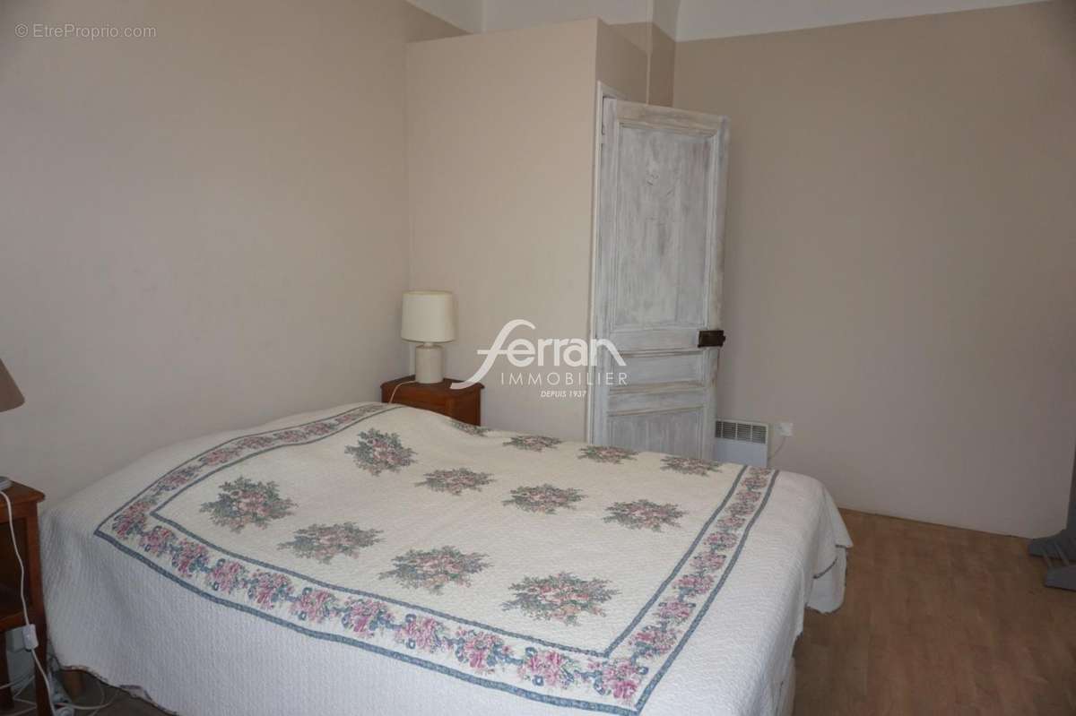 Appartement à SALERNES