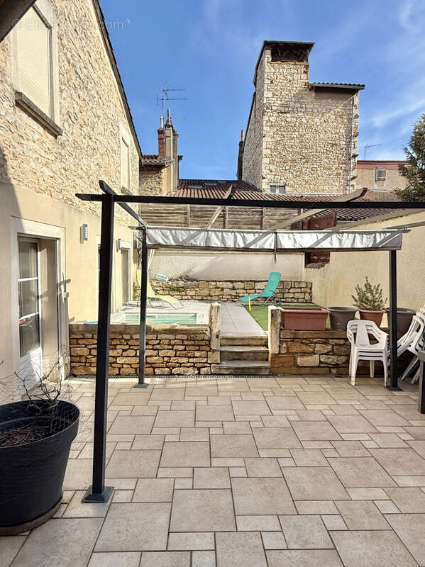 Maison à VILLEFRANCHE-SUR-SAONE