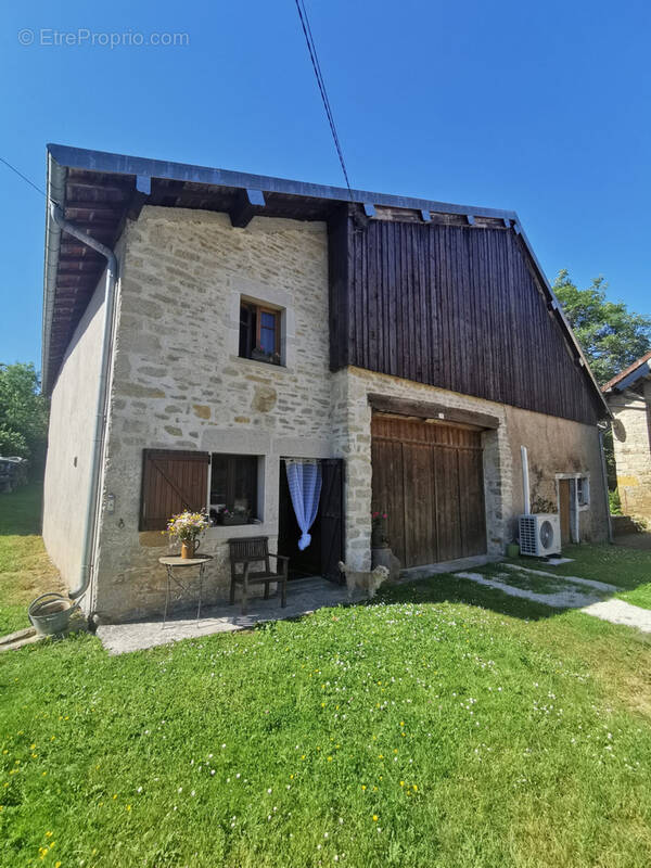 Maison à ETERNOZ