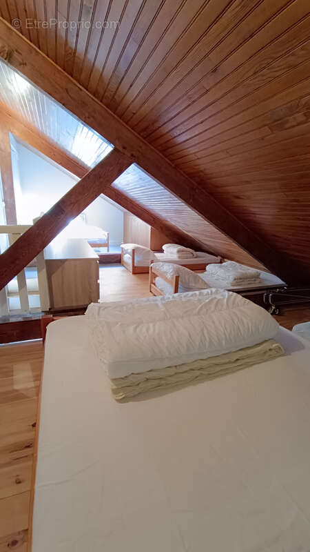 Appartement à COMPAINS