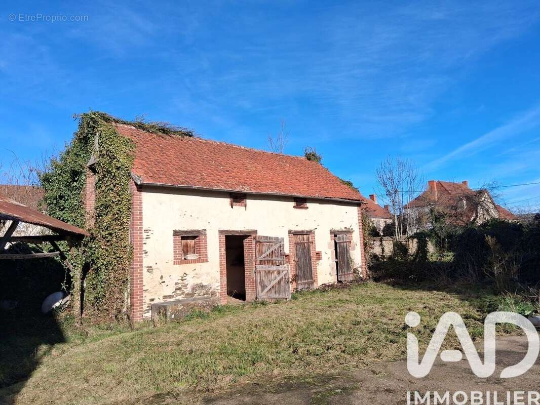 Maison 121 m² à Lalizolle  - photo 3