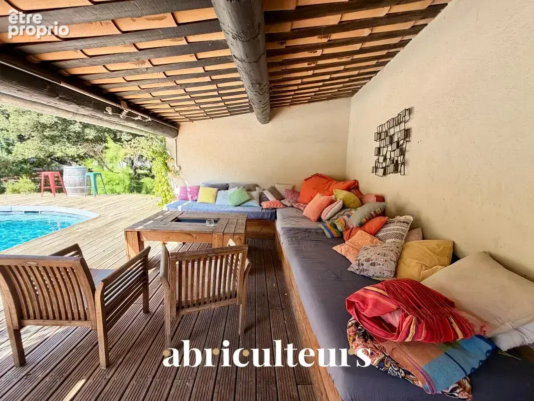 Belle propriété avec terrain, piscine/ poolhouse, dépendance à Rognes 13840 - photo 3