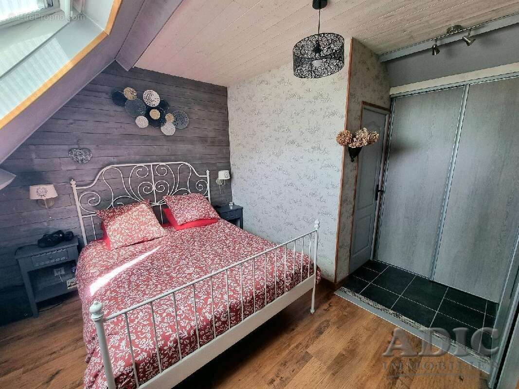 Maison 169 m² à Saint-Soupplets  - photo 6
