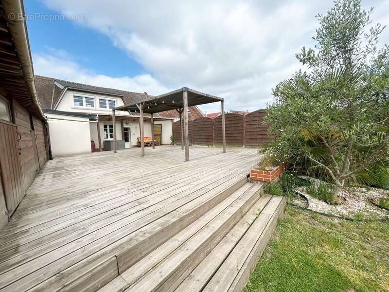 Maison à CRESSONSACQ